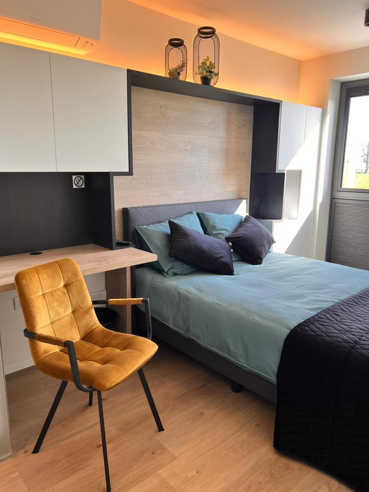 Inova Guesthouse Хасселт Экстерьер фото