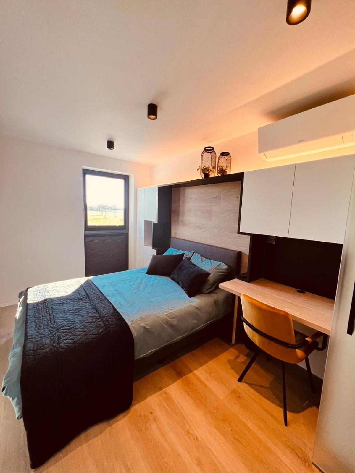 Inova Guesthouse Хасселт Экстерьер фото