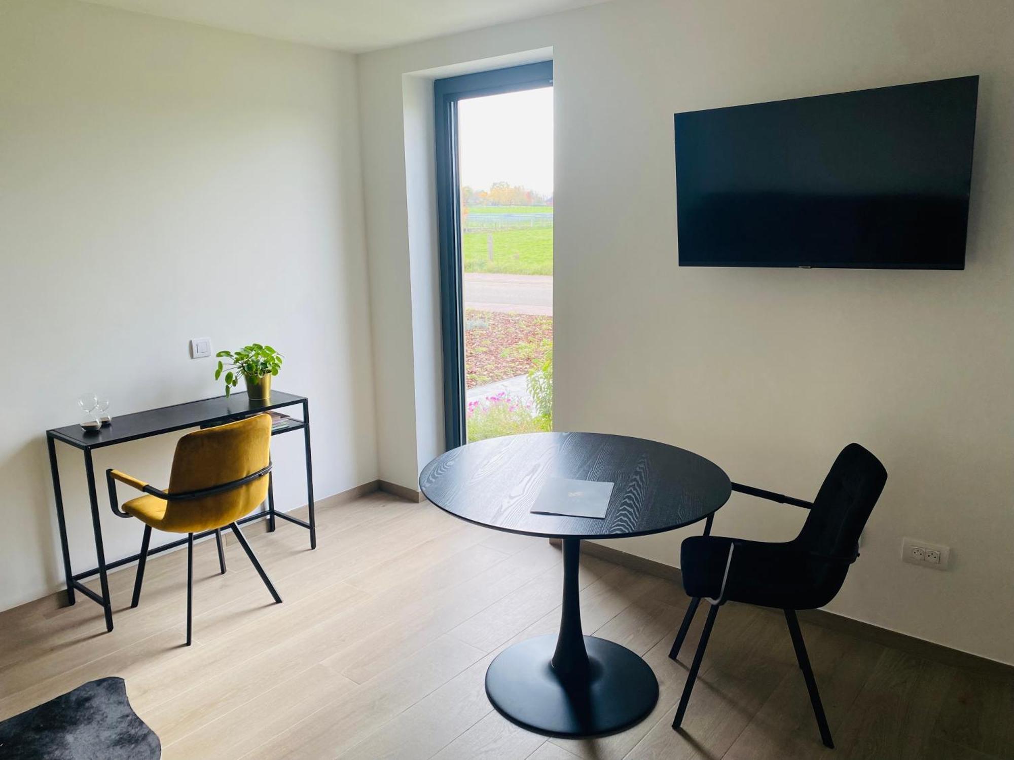 Inova Guesthouse Хасселт Экстерьер фото
