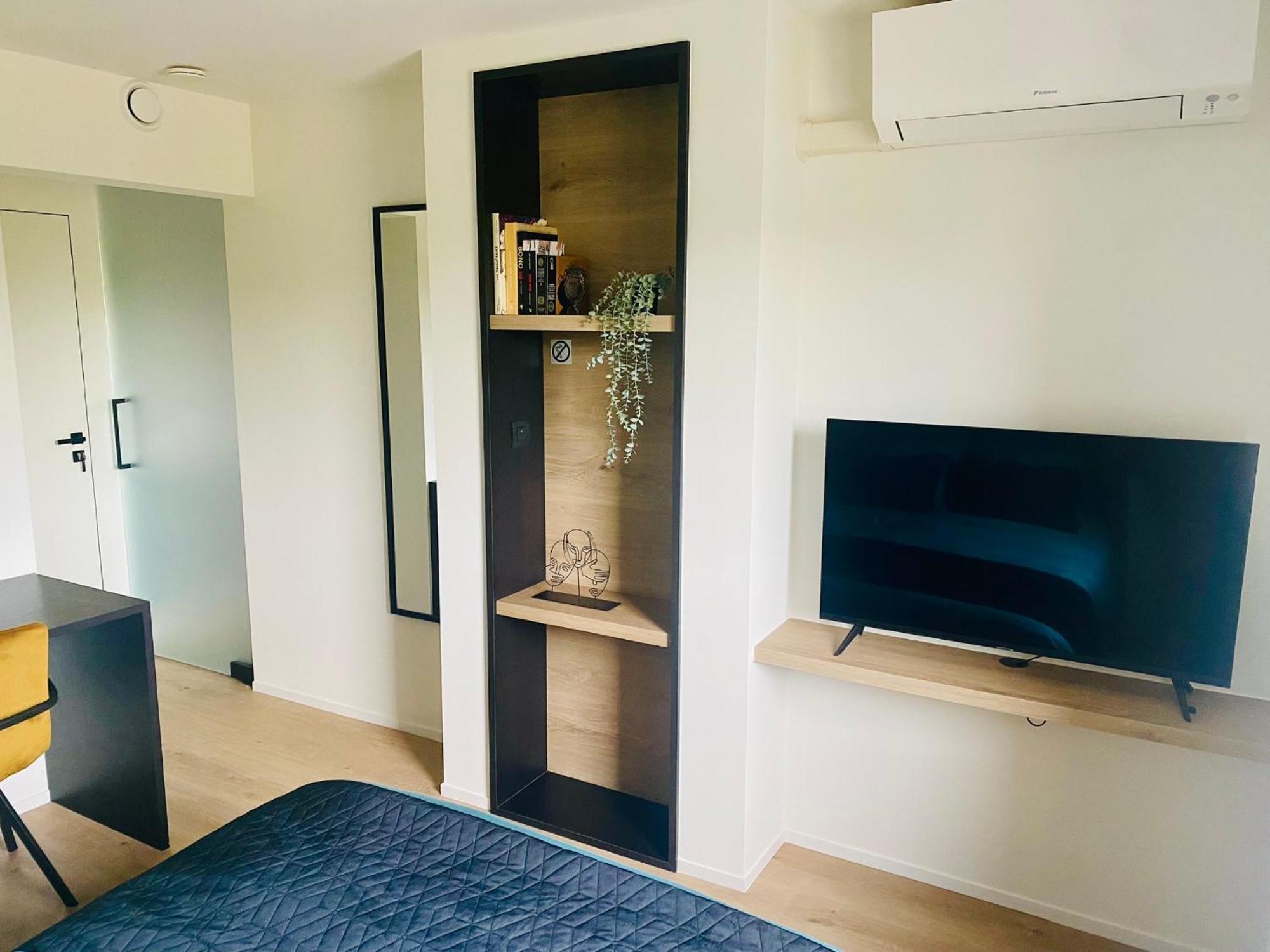 Inova Guesthouse Хасселт Экстерьер фото