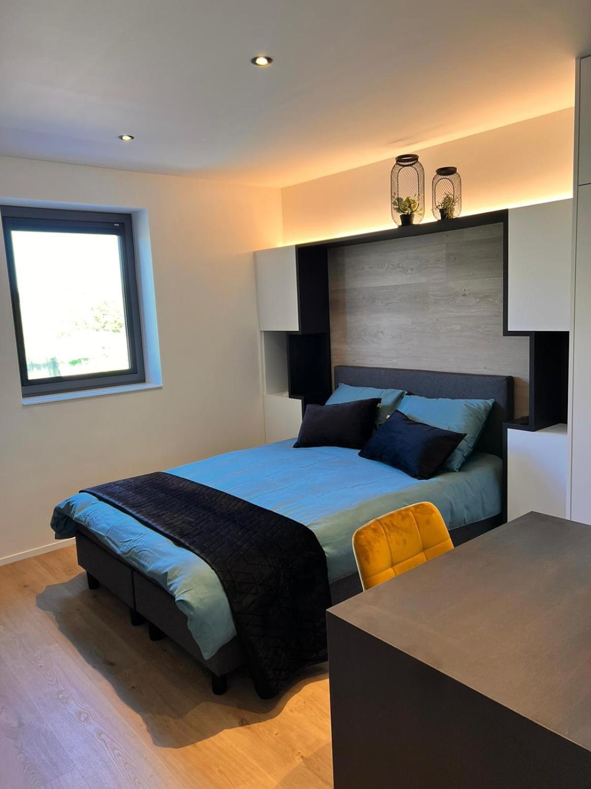 Inova Guesthouse Хасселт Экстерьер фото